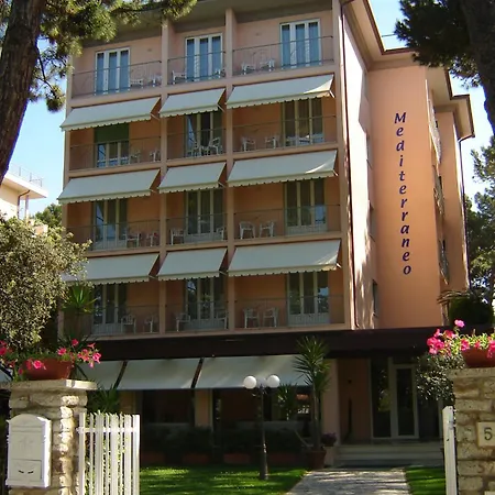 מלון Mediterraneo מרינה די פיאטרסנטה