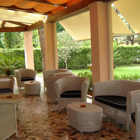 מלון Mediterraneo מרינה די פיאטרסנטה