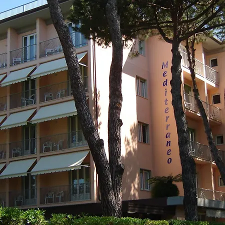 מלון Mediterraneo 3*